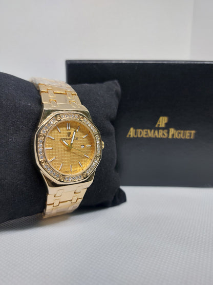 Women's Audemars Piguet Royal Oak Gold Watch – Iconic Luxury