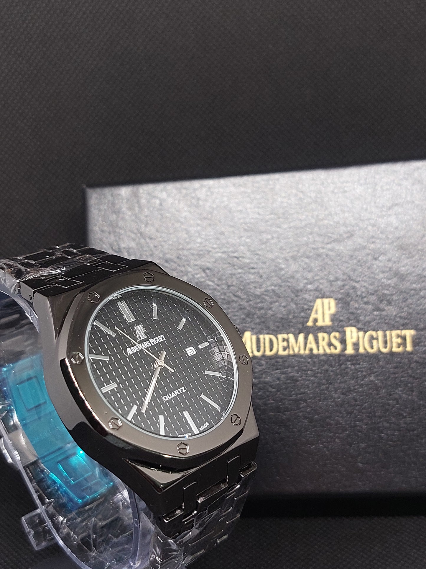 Audemars Piguet Royal Oak – Timeless Elegance