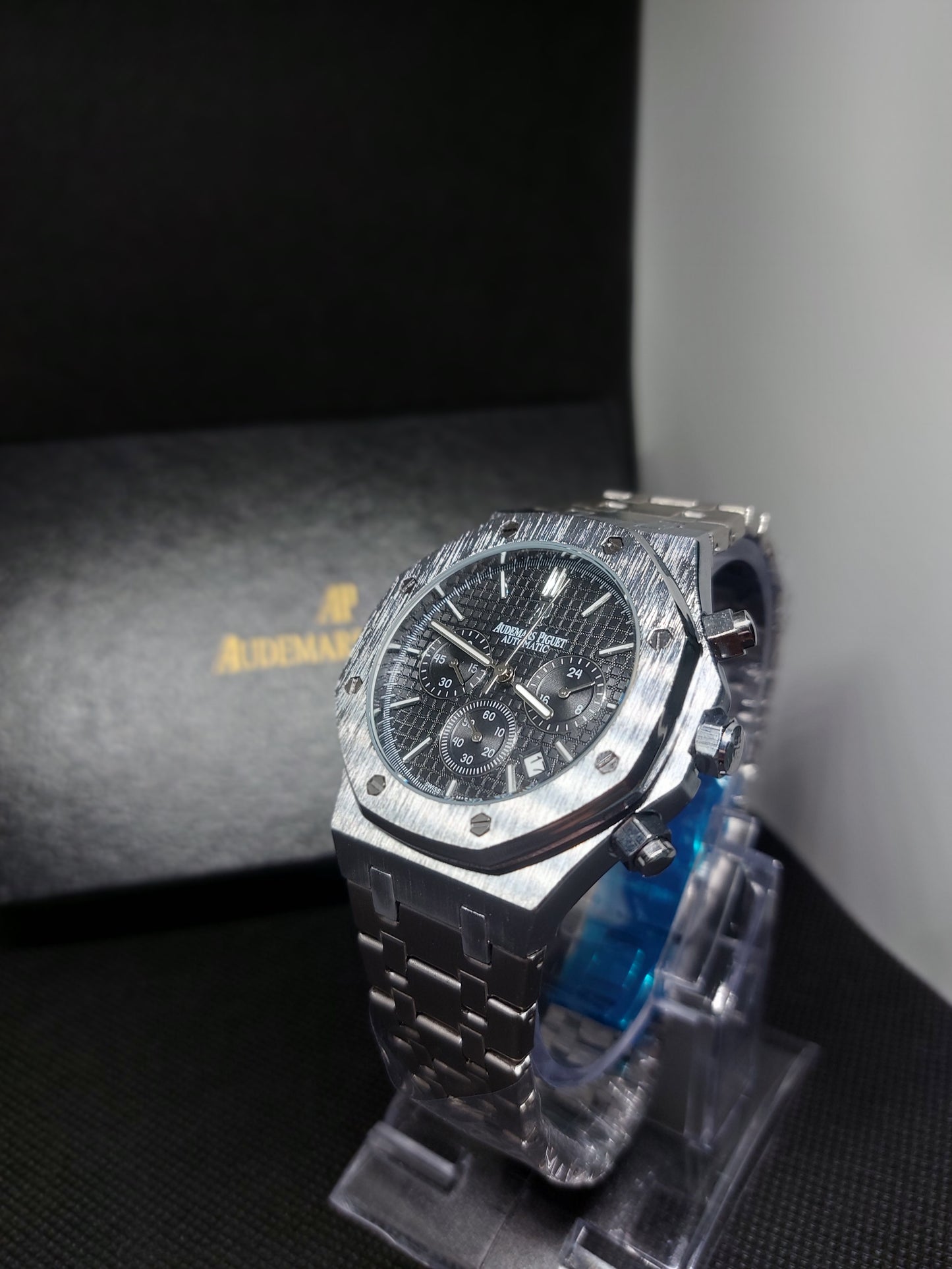 Audemars Piguet Royal Oak Chronograph - Unrivaled Craftsmanship, Timeless Design