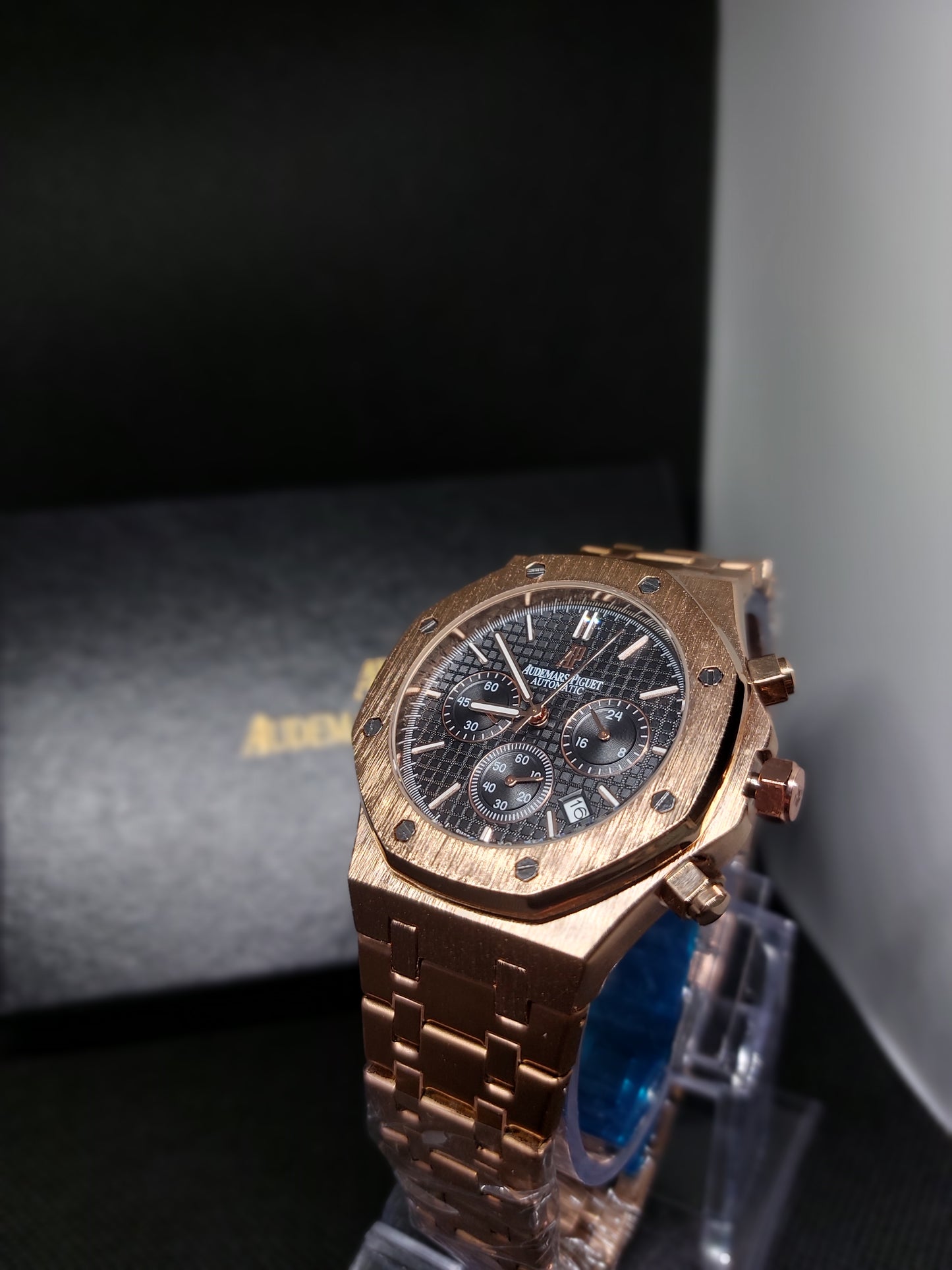 Audemars Piguet Rose Gold Royal Oak Chronograph - Unrivaled Craftsmanship, Timeless Design