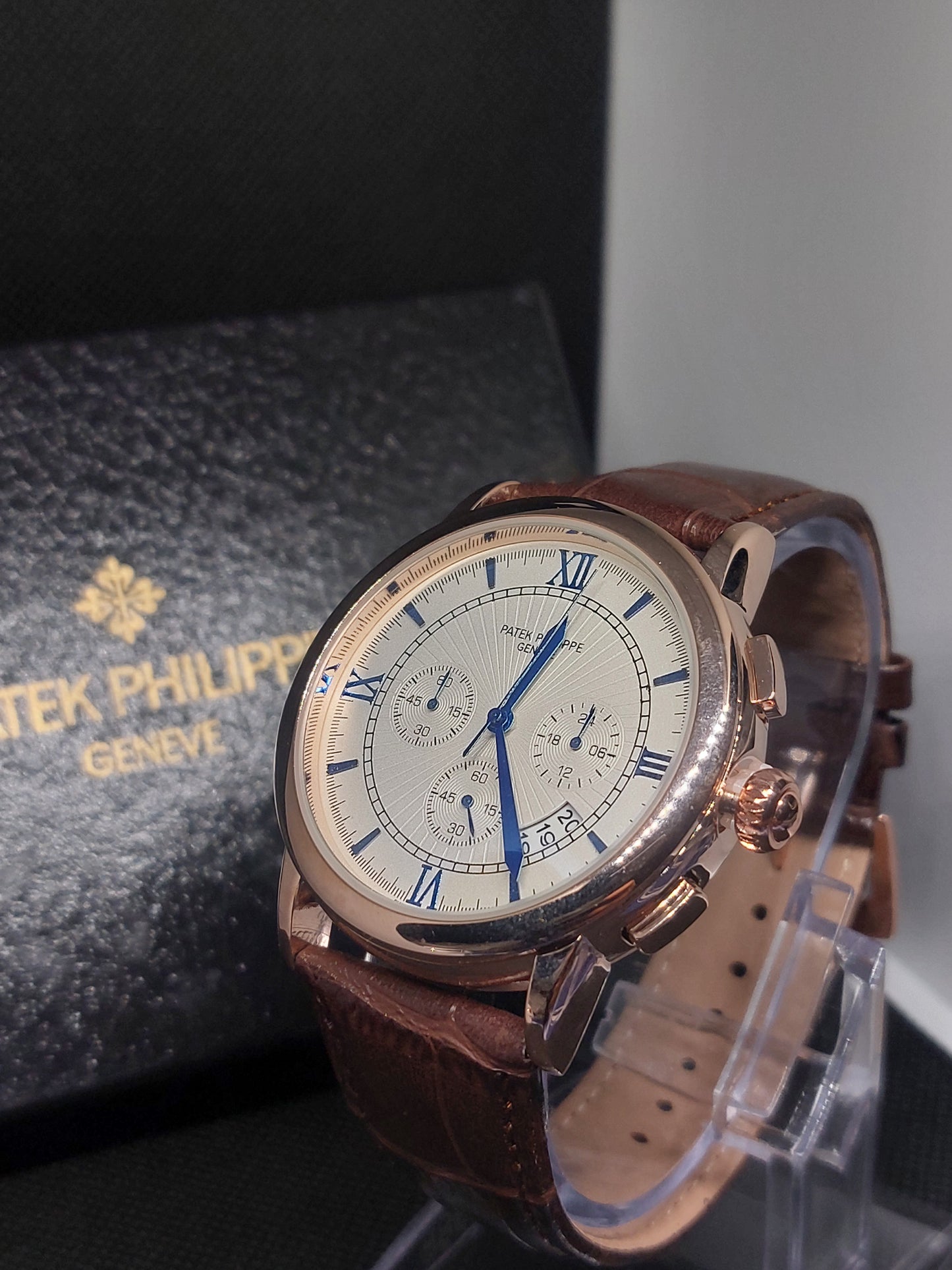 Patek Philippe Genève Chronograph Leather Strap – Classic Elegance