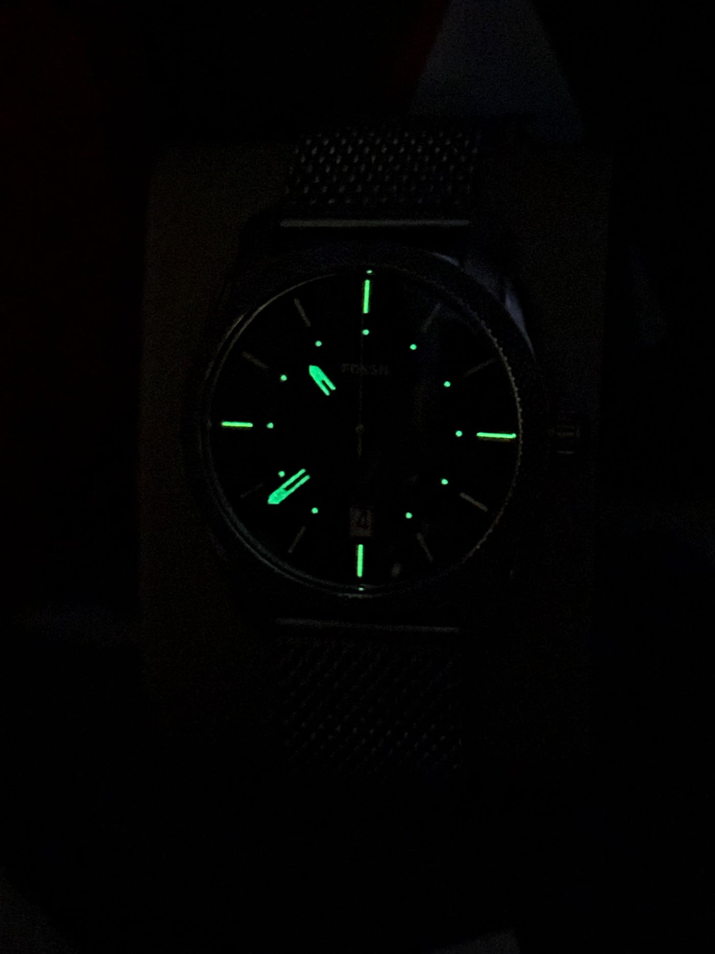 🔲 Fossil Black Dial Three-Hand Date Stainless Steel Mesh Men's Watch