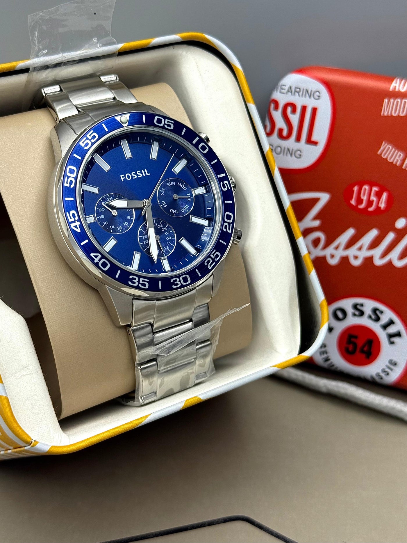 🟦🔲FOSSIL Gold Tone Everett Three-Hand Stainless Steel Quartz Watch