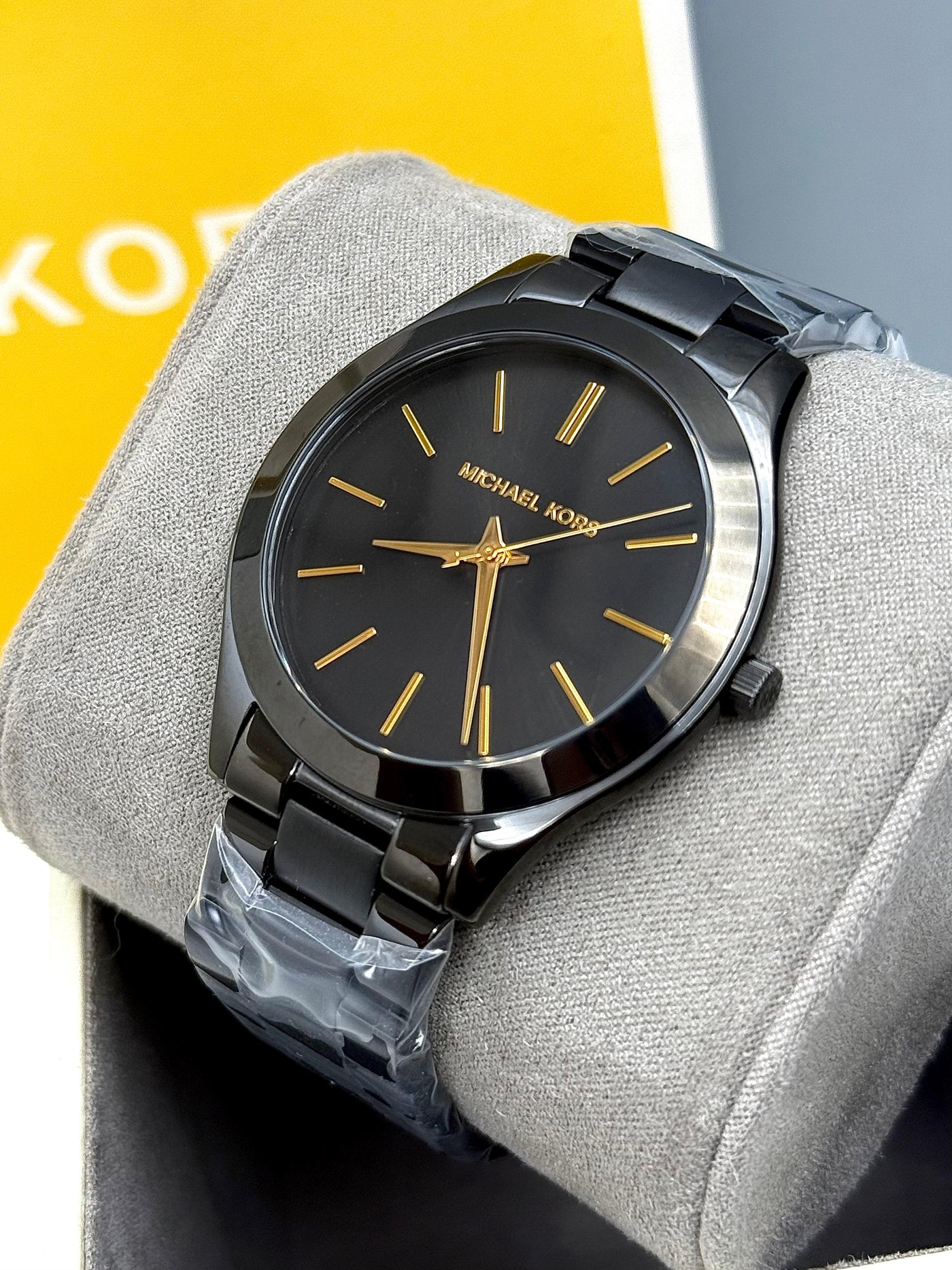 🖤🖤 Michael Kors Slim Runway Women’s Quartz Watch