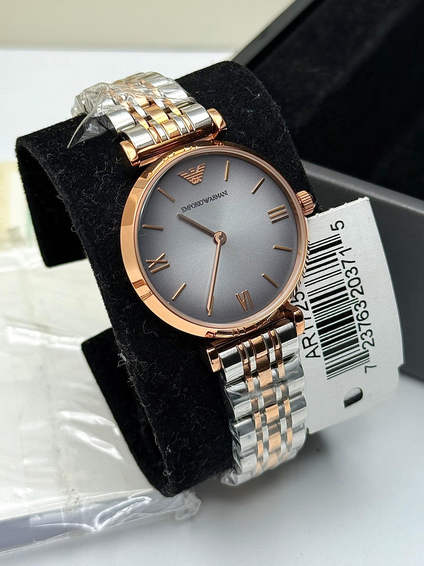 ⬜🟧Emporio Armani Women’s Analog Stainless Steel Grey Dial Watch