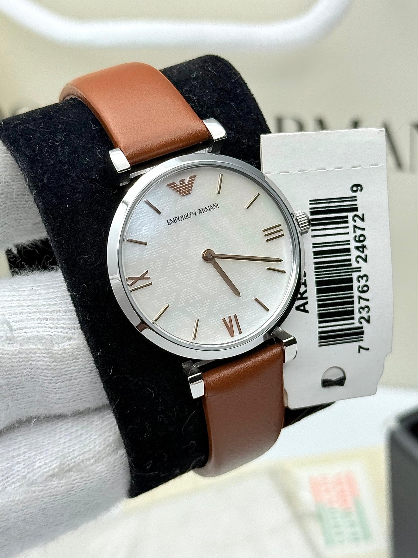 ⬜ Emporio Armani Analog White Dial Women's Watch- AR1988